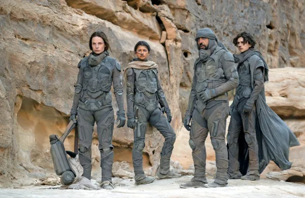Na seznamu najboljših filmov leta je tudi Dune: Peščeni planet, ki 
ga je režiral Denis Villeneuve.