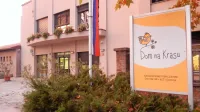 Po dobrih treh letih mandata direktorja Doma na Krasu v 
Dutovljah svet zavoda zdaj predlaga njegovo razrešitev. 
