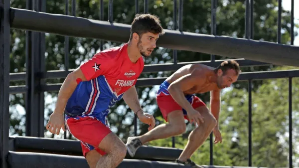 V moškem finalnem dvoboju resničnostnega šova Exatlon Slovenija je bil Franko Bajc   nepremagljiv, kar mu je moral priznati 
tudi tekmec Samo Petje (v ozadju), ki je v šov vstopil kasneje.