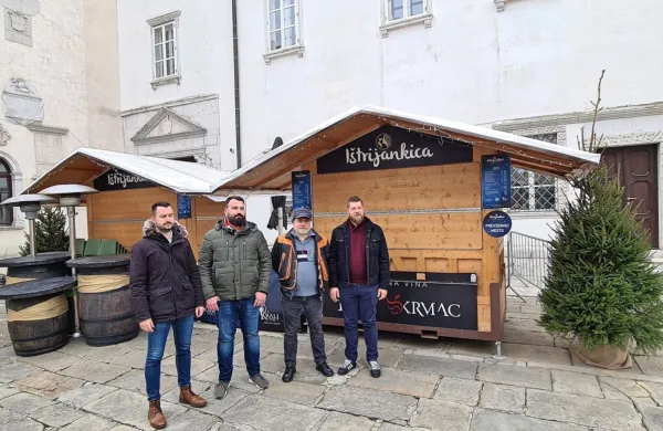 Gostinski ponudniki, ki sta jim inšpektorici prepovedali obratovanje, so ogorčeni in napovedujejo odškodninsko tožbo.