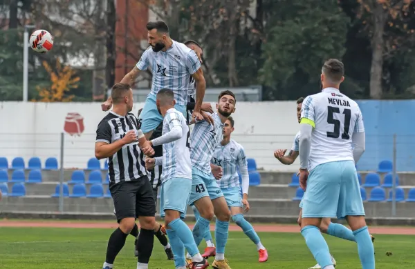 Novogoričani (v svetlejših dresih) so jeseni preskočili večino 
tekmecev.