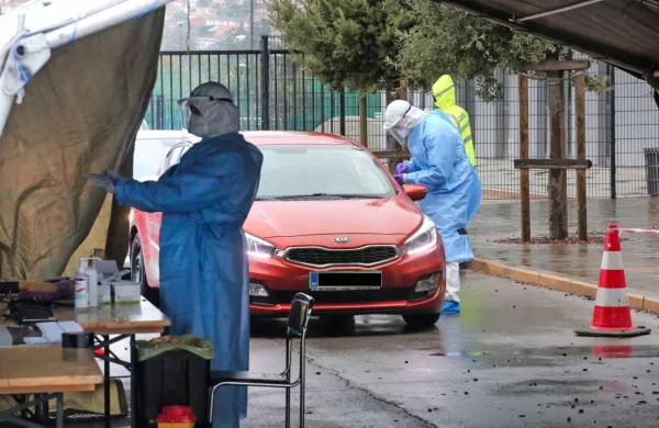 V sredo potrdili 1345 okužb z novim koronavirusom, osem mrtvih