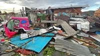 Rai je kot super tajfun v četrtek dosegel priljubljeni turistični otok 
Siargao. Hitrost vetra je dosegla do 195 kilometrov na uro.