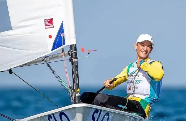 Luka Zabukovec iz Jadralnega kluba  Jadro Koper je na mladinskem svetovnem prvenstvu v Omanu osvojil srebrno medaljo.  