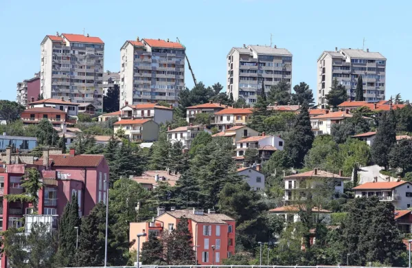 Nepremičnine so se letos podražile za več kot desetino
