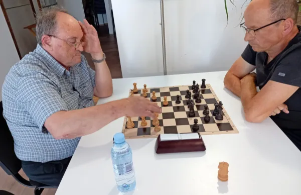Zmagal je Muradif Hadžić (na fotografiji desno)  pred Naškom 
Janežem in      Miranom Likarjem.