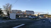 Na Kozini dobro vedo, da je obnova Mestnega trga še kako dobrodošla, a si 
gostinci vendarle želijo, da gradbena dela ne bi zmotila viška turistične 
sezone.