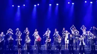 Na odru gledališča v Vidmu je skupina  Perpetuum Jazzile navdušila z znanimi domačimi in tujimi pesmimi  v bogatih vokalnih preoblekah.   