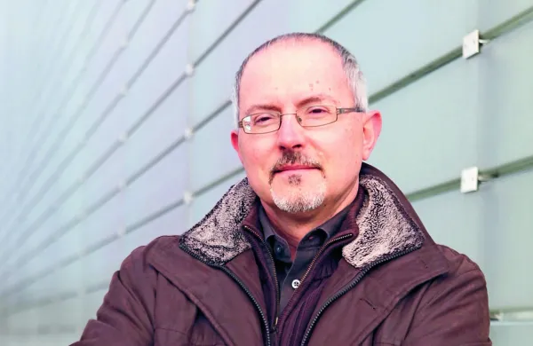Dr. Lenart Škof