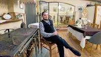 V gostiteljski ekipi  bistroja in vinskega bara Marjo Šeše je tudi 
Jakob Golob.