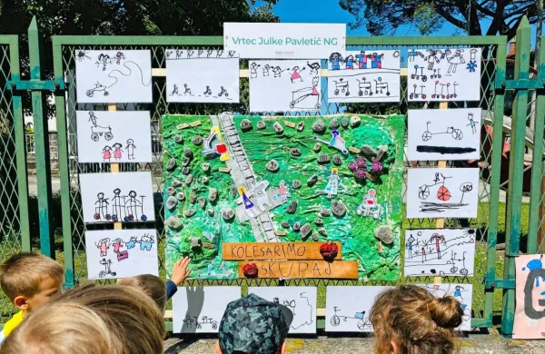 Otrokom 680 vstopnic za bazen