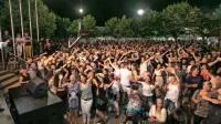 Modrijani, po ugotovitvah dr. Petra Stankoviča slovenski “generatorji  prevala od turbofolka k sodobni narodnozabavni glasbi”, 
so tako razvneli množico na 35. Gasilski veselici v Sečovljah leta 
2019.   