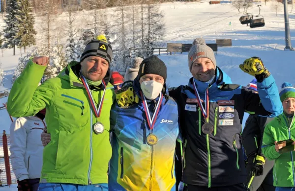 Boštjan Brus (levo) se je v Cerknem posebej izkazal v superveleslalomu. 