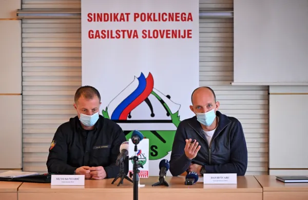

Podpredsednik sindikata Silvo Kuntarič (levo) in generalni sekretar sindikata David Švarc