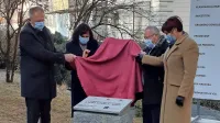 Temeljni kamen za povezovalni vodovod so simbolično položili (z 
leve): minister Zdravko Počivalšek ter župani Alenka Štrucl 
Dovgan, Emil Rojc in Saša Likavec Svetelšek.