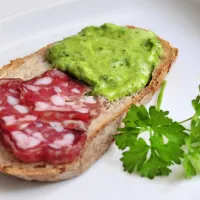 Peter&scaron;iljev pesto