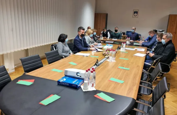 Seja odpadla zaradi nesklepčnosti