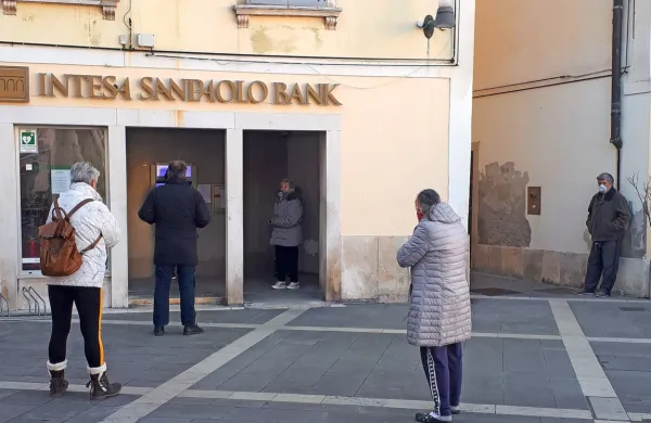 Poslovalnica banke Intesa Sanpaolo v Piranu bo zaprta vključno 
do petka.