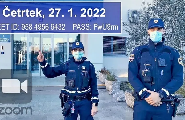 Policijska uprava Koper pripravlja javni predstavitvi poklica 
policista preko aplikacije zoom.