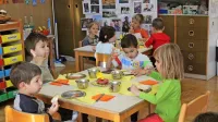 Merila za sprejem otroka v vrtec  ostajajo nespremenjena, največ 
točk tudi letos prinaša stalno prebivališče na območju MO Koper.  
(Arhivska fotografija)