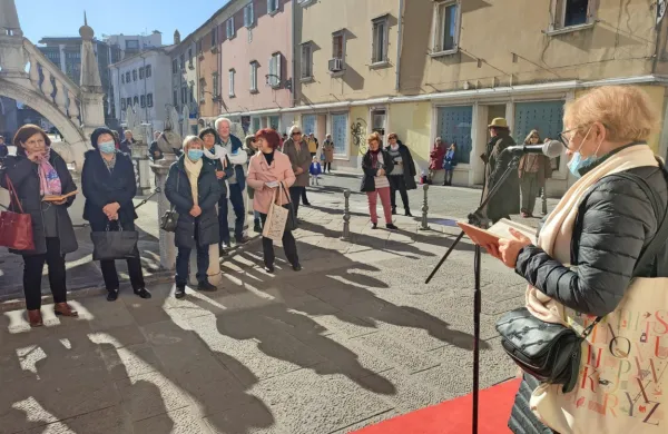 V Kopru je tradicionalni recital zazvenel na trgu, ki se z našim največjim pesnikom ponaša že v imenu.  