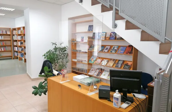 V Renčah se veselijo prenovljene in večje knjižnice.