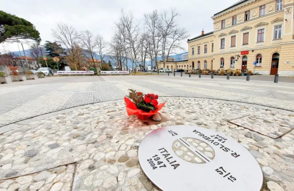 Izbrani projekt je neuresničljiv,  rešitve, kako prenoviti Trg Evrope 
in zgraditi EPICenter, še preverjajo. Časa ni veliko. Župan Miklavič 
zagotavlja, da delajo vse, da  se bo izšlo in da bo trg atrakcija. 