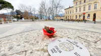 Izbrani projekt je neuresničljiv,  rešitve, kako prenoviti Trg Evrope 
in zgraditi EPICenter, še preverjajo. Časa ni veliko. Župan Miklavič 
zagotavlja, da delajo vse, da  se bo izšlo in da bo trg atrakcija. 