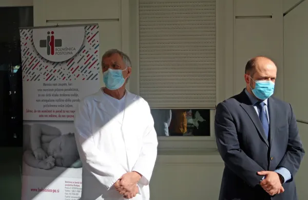 Bolnišnico je danes obiskal minister za zdravje Janez Poklukar 
(desno).