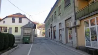 Z odkupom in rušitvijo prazne Balantačeve hiše (zelena) naj bi v 
jedru  Cerknega  pridobili večji prireditveno družabni prostor.