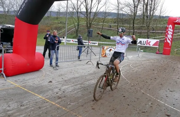 Na zadnji dirki je v najzahtevnejši preizkušnji  drugo mesto osvojil 
član šempetrskega Pantala Matej Dakskobler. 