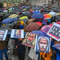 V Ljubljani in Mariboru danes protesti proti vojni v Ukrajini