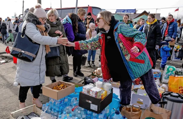 Iz Ukrajine je zbežalo že več kot 200.000 ljudi, od tega več kot 
150.000 na Poljsko.