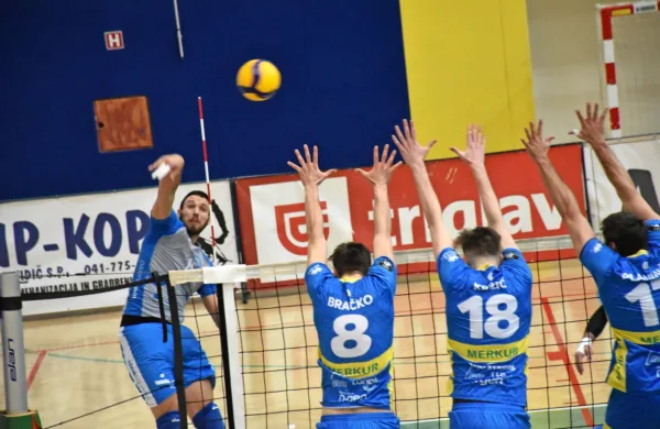 Salonitov Matic Vrtovec je bil z 22 točkami sicer najboljši mož 
dvoboja z Mariborom,  a so tekmeci z večjo kolektivno kakovostjo 
vendarle slavili.