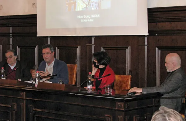Z desne:  Mitja Guštin, Neža Eebron Lipovec, Franco Juri, Salvator 
Žitko

