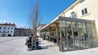 Do poletja dogovor o javnih strani&scaron;čih