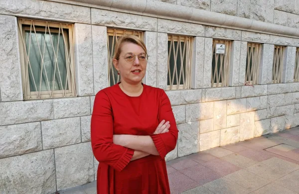 Kajo Širok so po pričakovanjih soglasno potrdili za direktorico. 
“Čim prej  bo treba oblikovati ekipo,” pravi.