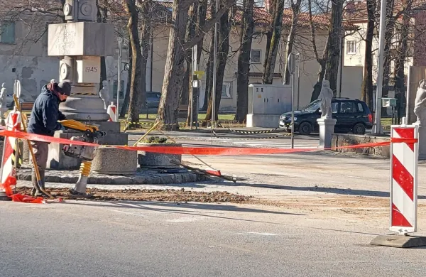  Na 2,5 milijona evrov ocenjena prenova Glavnega trga naj bi se 
začela konec poletja.