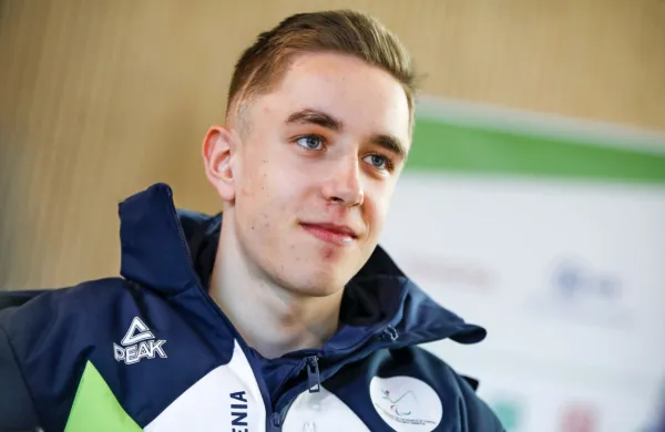 Slovenski smučar Jernej Slivnik
