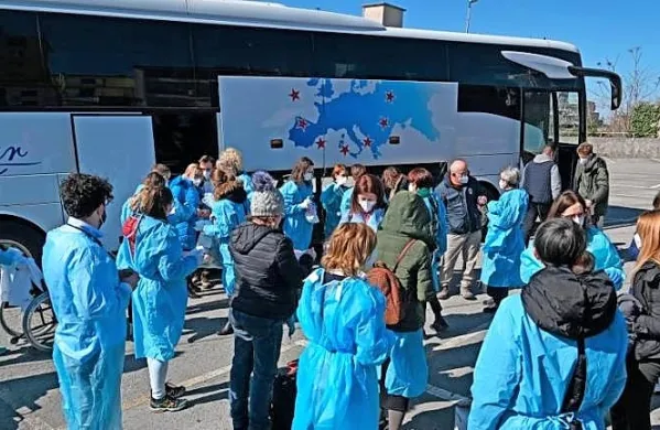 Mali pacienti iz Ukrajine so po neljubem zapletu na slovenski 
avtocesti prispeli v tržaško pediatrično bolnišnico Burlo Garofolo.