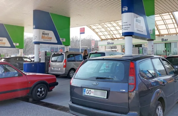 Od jutri torej najvišja končna maloprodajna  cena za 95-oktantski 
neosvinčen bencin znaša 1,503, najvišja cena za dizel pa 1,541 
evra.