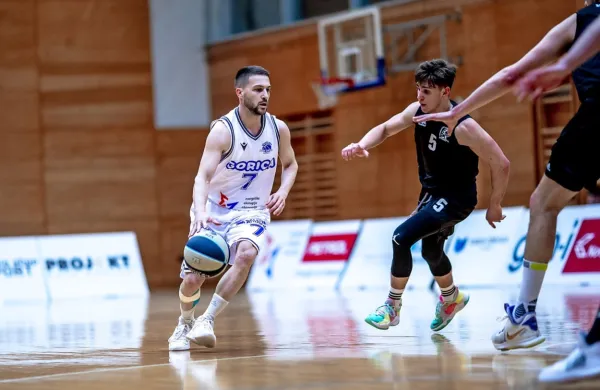 Jan Močnik je gonilna sila novogoriških košarkarjev.
