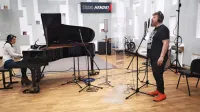 Tokac, prvi glas zasedbe Dan D, je v studiu Hendrix ob klavirski 
spremljavi Emanuele Montanič posnel del novega, samostojnega 
projekta.