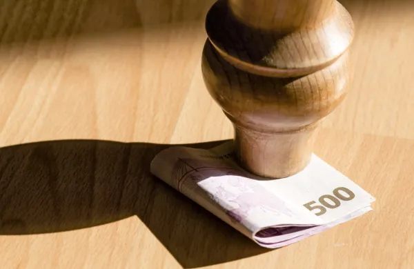 Državni zbor je sprejel nov zakon o preprečevanju pranja denarja 
in financiranja terorizma.
