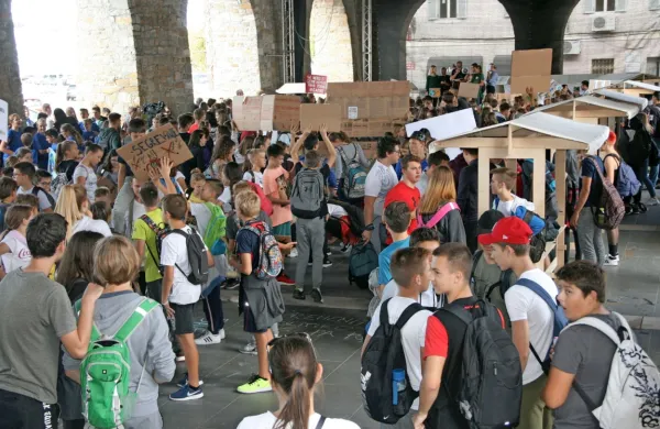 Tako kot drugod, se bo štrajk v koprski taverni začel natanko ob 
11:55