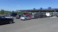 Prebivalci ob meji si od vstopa Hrvaške v schengen obetajo 
predvsem krajše kolone na mejnem prehodu. 