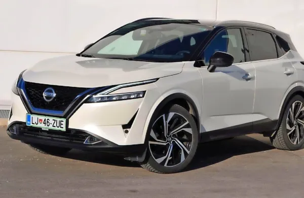 Qashqai v tretje prinaša zanimivo kombinacijo drznejšega oblikovnega pristopa in tradicionalizma, ki ne bo strašil uporabnikov 
s pretirano digitalizacijo. Zlahka bo stopil v velike čevlje svojega 
prednika.