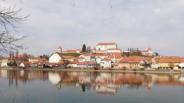 Žlahtne &scaron;torije s Ptuja