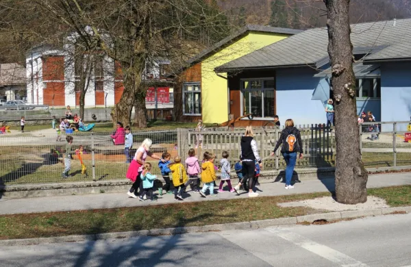 Med dobitnicami minimalne plače je v občini Idrija največ 
pomočnic vzgojiteljic.