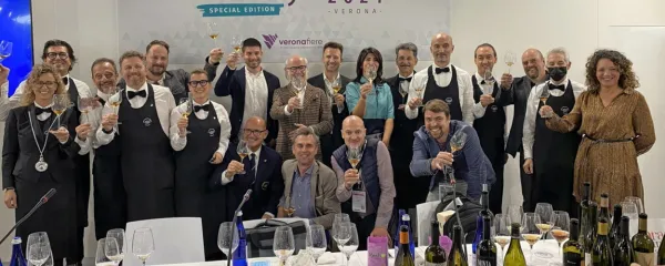 Po oktobrskem ogrevanju z mini sejmom se pojutrišnjem začenja Vinitaly. 